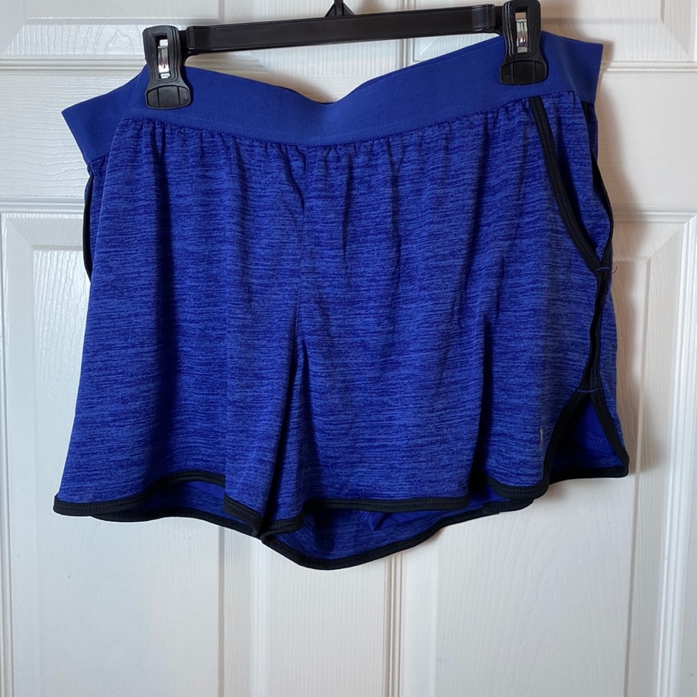 Danskin Now semi-fitted shorts w/bike shorts liner, pockets, stretch fabric Plus